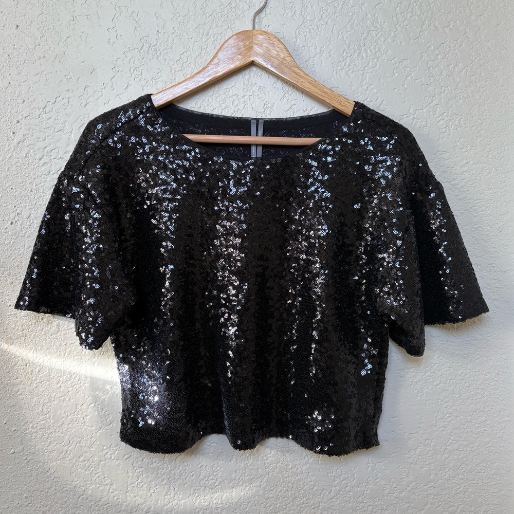Anthropologie Cropped Short Sleeve Sequin Tee T-Shirt Black Sparkly Boxy - Picture 3 of 6